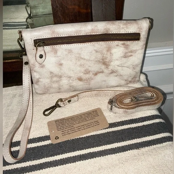 RARE Bed Stu Cream & Light Brown Marble Crossbody Wristlet PRICE IS FIRM - Picture 2 of 12